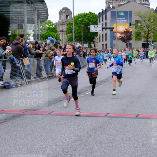 25.04.2026 - Das Zehntel Tim E. http://msf.ph/oto/9574000 25.04.2026 10:49:03 Ziel 5008, 5012, 5300, 5416, 6056, 6422, 6523, 6544, 6668, 6707, 6940, 7138, 7146, 7164, 7176, 7303, 7380, 7625, 7726, 7972 meine-sportfotos.de