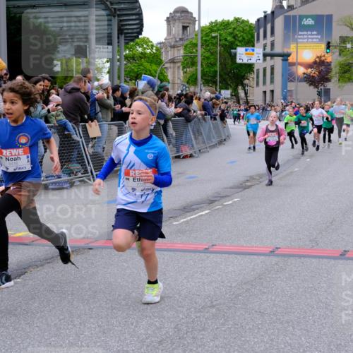 25.04.2026 - Das Zehntel Tim E. http://msf.ph/oto/9574007 25.04.2026 10:49:04 Ziel 5008, 5012, 5300, 5416, 6056, 6417, 6422, 6423, 6523, 6544, 6553, 6668, 6707, 6940, 7138, 7146, 7164, 7176, 7303, 7380, 7726, 7972 meine-sportfotos.de