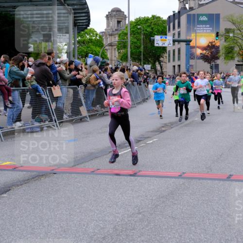 25.04.2026 - Das Zehntel Tim E. http://msf.ph/oto/9574010 25.04.2026 10:49:06 Ziel 5008, 5012, 5300, 5416, 6056, 6417, 6422, 6423, 6523, 6544, 6548, 6553, 6668, 6707, 6940, 7138, 7146, 7164, 7176, 7303, 7402, 7726, 7972 meine-sportfotos.de