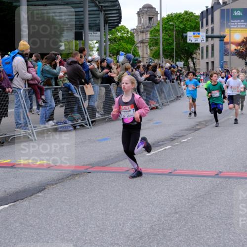25.04.2026 - Das Zehntel Tim E. http://msf.ph/oto/9574012 25.04.2026 10:49:06 Ziel 5008, 5012, 5300, 5416, 6056, 6417, 6422, 6423, 6523, 6544, 6548, 6553, 6668, 6707, 6940, 7138, 7146, 7164, 7176, 7303, 7402, 7726, 7972 meine-sportfotos.de