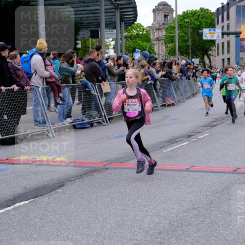 25.04.2026 - Das Zehntel Tim E. http://msf.ph/oto/9574013 25.04.2026 10:49:06 Ziel 5008, 5012, 5300, 5416, 6056, 6417, 6422, 6423, 6523, 6544, 6548, 6553, 6668, 6707, 6940, 7138, 7146, 7164, 7176, 7303, 7402, 7726, 7972 meine-sportfotos.de
