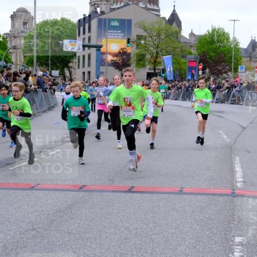 25.04.2026 - Das Zehntel Tim E. http://msf.ph/oto/9574022 25.04.2026 10:49:08 Ziel 5008, 5012, 5300, 5416, 5742, 6056, 6417, 6422, 6423, 6523, 6544, 6548, 6553, 6668, 6940, 7138, 7146, 7164, 7176, 7303, 7402, 7619, 7726, 7972 meine-sportfotos.de