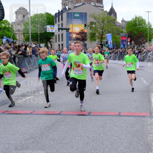 25.04.2026 - Das Zehntel Tim E. http://msf.ph/oto/9574024 25.04.2026 10:49:08 Ziel 5008, 5012, 5300, 5416, 5742, 6056, 6417, 6422, 6423, 6523, 6544, 6548, 6553, 6668, 6940, 7138, 7146, 7164, 7176, 7303, 7402, 7619, 7726, 7972 meine-sportfotos.de