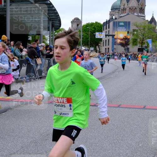 25.04.2026 - Das Zehntel Tim E. http://msf.ph/oto/9574032 25.04.2026 10:49:10 Ziel 5008, 5012, 5300, 5416, 5742, 6417, 6422, 6423, 6523, 6544, 6548, 6553, 6940, 7138, 7146, 7164, 7176, 7303, 7394, 7402, 7619, 7726, 7972 meine-sportfotos.de
