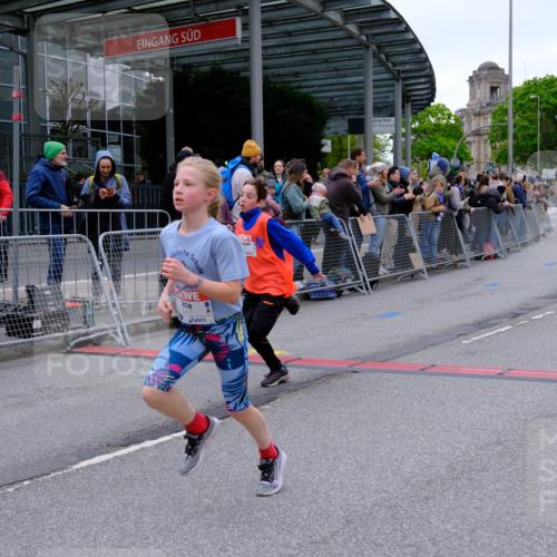 25.04.2026 - Das Zehntel Tim E. http://msf.ph/oto/9574037 25.04.2026 10:49:11 Ziel 5008, 5300, 5742, 6417, 6422, 6423, 6523, 6544, 6548, 6553, 6940, 7138, 7146, 7164, 7176, 7303, 7394, 7402, 7619, 7972 meine-sportfotos.de