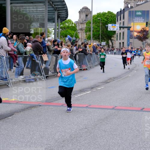 25.04.2026 - Das Zehntel Tim E. http://msf.ph/oto/9574049 25.04.2026 10:49:15 Ziel 5300, 5734, 5742, 6417, 6422, 6423, 6544, 6548, 6553, 6711, 6732, 6964, 7138, 7146, 7394, 7402, 7529, 7619 meine-sportfotos.de