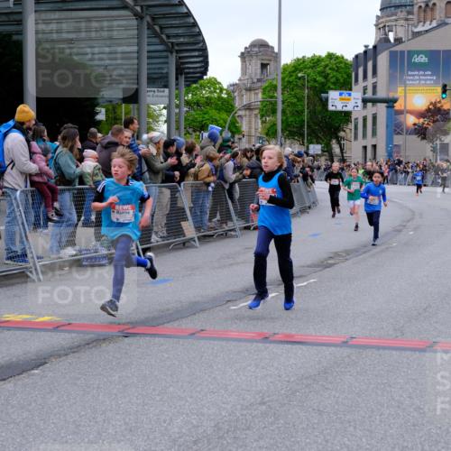 25.04.2026 - Das Zehntel Tim E. http://msf.ph/oto/9574100 25.04.2026 10:49:25 Ziel 5383, 5512, 5577, 5762, 6041, 6045, 6069, 6327, 6518, 7529, 7706, 7939, 7941 meine-sportfotos.de