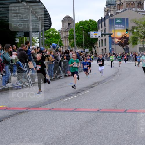 25.04.2026 - Das Zehntel Tim E. http://msf.ph/oto/9574112 25.04.2026 10:49:28 Ziel 5383, 5512, 5577, 5579, 5589, 5762, 6041, 6045, 6069, 6327, 6518, 6883, 7156, 7706, 7882, 7939, 7941 meine-sportfotos.de
