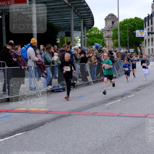 25.04.2026 - Das Zehntel Tim E. http://msf.ph/oto/9574115 25.04.2026 10:49:29 Ziel 5383, 5512, 5577, 5579, 5589, 5762, 6041, 6045, 6069, 6327, 6339, 6518, 6883, 7156, 7706, 7882, 7939, 7941 meine-sportfotos.de