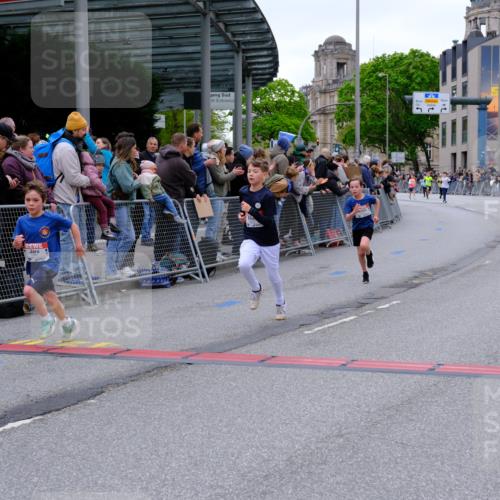 25.04.2026 - Das Zehntel Tim E. http://msf.ph/oto/9574126 25.04.2026 10:49:31 Ziel 5383, 5512, 5577, 5579, 5589, 5762, 6041, 6069, 6327, 6339, 6883, 7156, 7408, 7706, 7882, 7939, 7941 meine-sportfotos.de