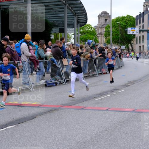 25.04.2026 - Das Zehntel Tim E. http://msf.ph/oto/9574127 25.04.2026 10:49:31 Ziel 5383, 5512, 5577, 5579, 5589, 5762, 6041, 6069, 6327, 6339, 6883, 7156, 7408, 7706, 7882, 7939, 7941 meine-sportfotos.de