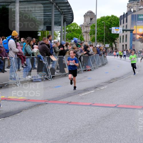 25.04.2026 - Das Zehntel Tim E. http://msf.ph/oto/9574131 25.04.2026 10:49:32 Ziel 5383, 5512, 5577, 5579, 5589, 6041, 6327, 6339, 6883, 7156, 7408, 7706, 7882, 7939, 7941 meine-sportfotos.de