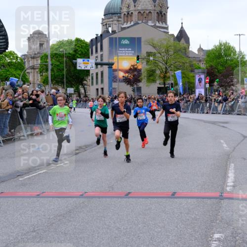 25.04.2026 - Das Zehntel Tim E. http://msf.ph/oto/9574139 25.04.2026 10:49:33 Ziel 5383, 5512, 5577, 5579, 5589, 6041, 6327, 6339, 6883, 7156, 7408, 7706, 7882, 7939, 7941 meine-sportfotos.de