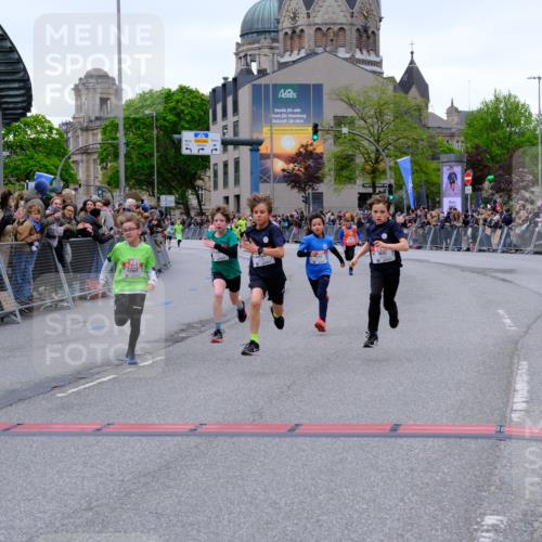 25.04.2026 - Das Zehntel Tim E. http://msf.ph/oto/9574140 25.04.2026 10:49:33 Ziel 5383, 5512, 5577, 5579, 5589, 6041, 6327, 6339, 6883, 7156, 7408, 7706, 7882, 7939, 7941 meine-sportfotos.de