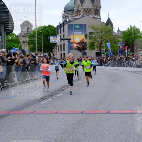 25.04.2026 - Das Zehntel Tim E. http://msf.ph/oto/9574171 25.04.2026 10:49:43 Ziel 5005, 5304, 6042, 6044, 6075, 6210, 6248, 7259, 7408, 7409, 7635 meine-sportfotos.de