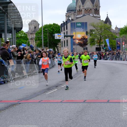 25.04.2026 - Das Zehntel Tim E. http://msf.ph/oto/9574174 25.04.2026 10:49:43 Ziel 5005, 5304, 6042, 6044, 6075, 6210, 6248, 7259, 7408, 7409, 7635 meine-sportfotos.de