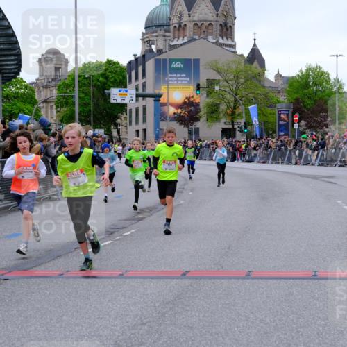 25.04.2026 - Das Zehntel Tim E. http://msf.ph/oto/9574177 25.04.2026 10:49:44 Ziel 5005, 5304, 6042, 6044, 6075, 6210, 6248, 7259, 7409, 7635 meine-sportfotos.de