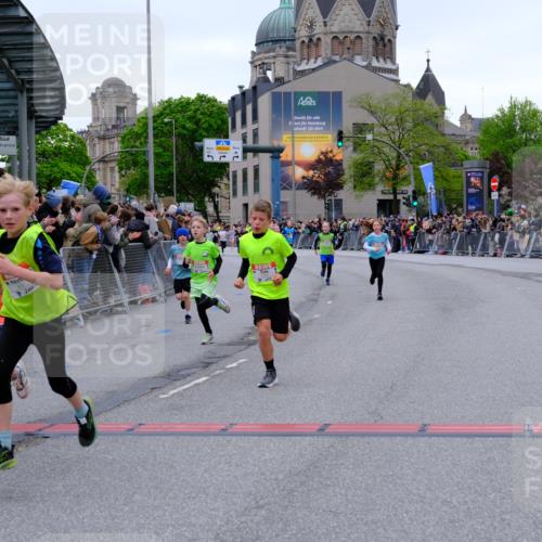 25.04.2026 - Das Zehntel Tim E. http://msf.ph/oto/9574181 25.04.2026 10:49:44 Ziel 5005, 5304, 6042, 6044, 6075, 6210, 6248, 7259, 7409, 7635 meine-sportfotos.de