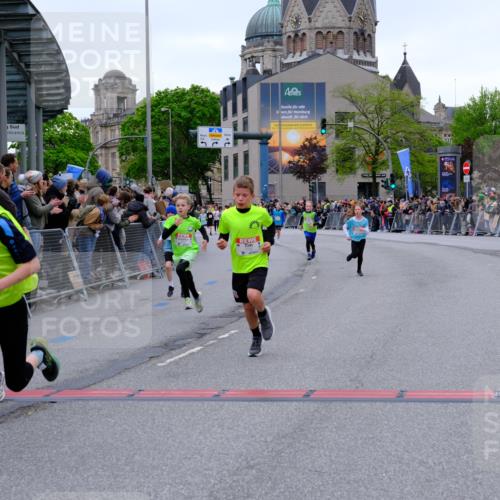 25.04.2026 - Das Zehntel Tim E. http://msf.ph/oto/9574182 25.04.2026 10:49:44 Ziel 5005, 5304, 6042, 6044, 6075, 6210, 6248, 7259, 7409, 7635 meine-sportfotos.de