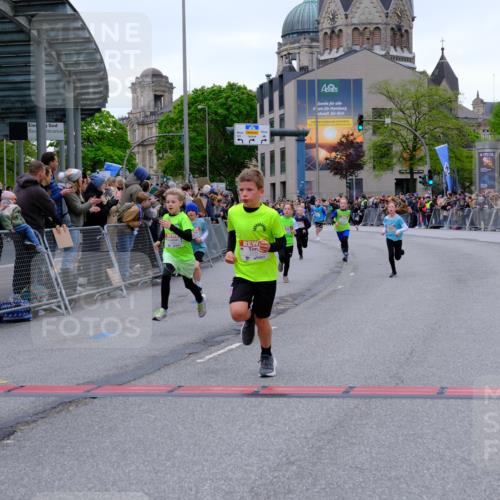 25.04.2026 - Das Zehntel Tim E. http://msf.ph/oto/9574185 25.04.2026 10:49:45 Ziel 5005, 5304, 6042, 6044, 6075, 6210, 6248, 7259, 7409, 7635 meine-sportfotos.de