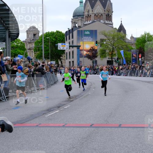 25.04.2026 - Das Zehntel Tim E. http://msf.ph/oto/9574187 25.04.2026 10:49:46 Ziel 5005, 5304, 5444, 6042, 6044, 6075, 6210, 6248, 7259, 7409, 7635 meine-sportfotos.de