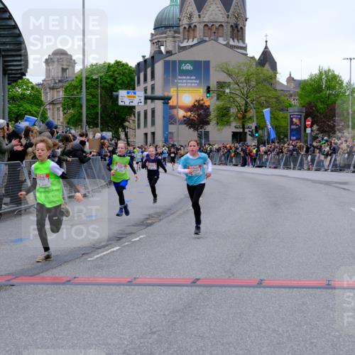 25.04.2026 - Das Zehntel Tim E. http://msf.ph/oto/9574194 25.04.2026 10:49:47 Ziel 5005, 5304, 5444, 5833, 6042, 6044, 6075, 6210, 6248, 7259, 7409, 7635 meine-sportfotos.de