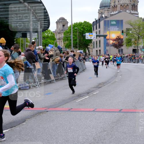 25.04.2026 - Das Zehntel Tim E. http://msf.ph/oto/9574205 25.04.2026 10:49:49 Ziel 5304, 5444, 5833, 6042, 6044, 6075, 6210, 6248, 6332, 7259, 7409, 7635, 8032 meine-sportfotos.de