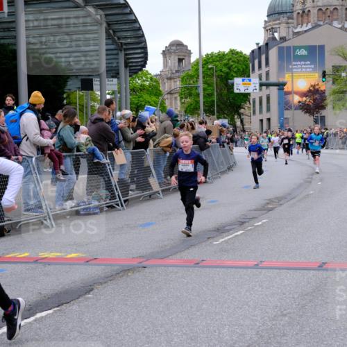 25.04.2026 - Das Zehntel Tim E. http://msf.ph/oto/9574207 25.04.2026 10:49:49 Ziel 5304, 5444, 5833, 6042, 6044, 6075, 6210, 6248, 6332, 7259, 7409, 7635, 8032 meine-sportfotos.de
