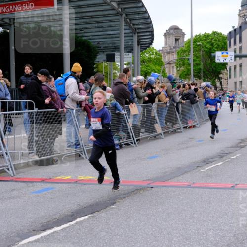 25.04.2026 - Das Zehntel Tim E. http://msf.ph/oto/9574213 25.04.2026 10:49:50 Ziel 5101, 5304, 5444, 5833, 6042, 6044, 6075, 6210, 6248, 6332, 7259, 7409, 7635, 8032, 8051 meine-sportfotos.de