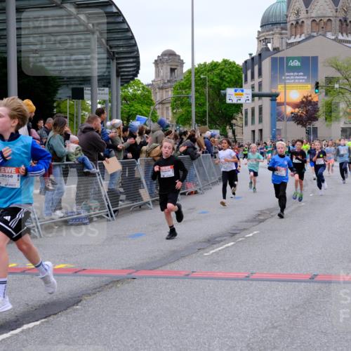 25.04.2026 - Das Zehntel Tim E. http://msf.ph/oto/9574231 25.04.2026 10:49:54 Ziel 5101, 5444, 5587, 5833, 6043, 6044, 6210, 6248, 6332, 6349, 6414, 6684, 7257, 7688, 7695, 8032, 8040, 8051 meine-sportfotos.de