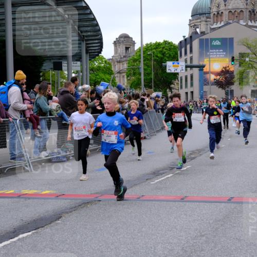 25.04.2026 - Das Zehntel Tim E. http://msf.ph/oto/9574244 25.04.2026 10:49:56 Ziel 5101, 5444, 5587, 5833, 6043, 6332, 6349, 6414, 6684, 7257, 7260, 7688, 7695, 8032, 8040, 8051 meine-sportfotos.de