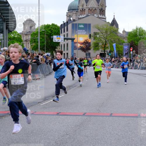 25.04.2026 - Das Zehntel Tim E. http://msf.ph/oto/9574252 25.04.2026 10:49:57 Ziel 5101, 5444, 5587, 5833, 6043, 6332, 6349, 6414, 6684, 6710, 7257, 7260, 7688, 7695, 8032, 8037, 8040, 8051 meine-sportfotos.de