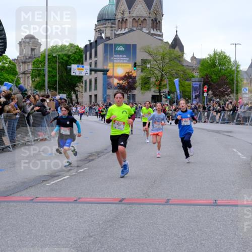 25.04.2026 - Das Zehntel Tim E. http://msf.ph/oto/9574259 25.04.2026 10:49:58 Ziel 5101, 5444, 5587, 5833, 6043, 6332, 6349, 6414, 6684, 6710, 7257, 7260, 7688, 7695, 7929, 8032, 8037, 8040, 8051, 8054 meine-sportfotos.de