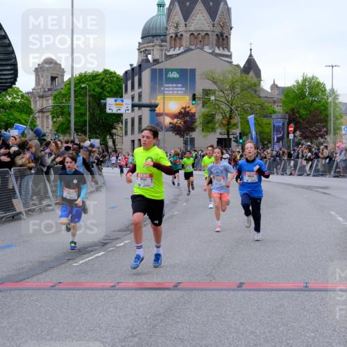 25.04.2026 - Das Zehntel Tim E. http://msf.ph/oto/9574262 25.04.2026 10:49:59 Ziel 5101, 5587, 5833, 6043, 6332, 6349, 6414, 6684, 6710, 7257, 7260, 7688, 7695, 7929, 8032, 8037, 8040, 8051, 8054 meine-sportfotos.de