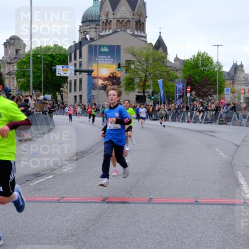 25.04.2026 - Das Zehntel Tim E. http://msf.ph/oto/9574266 25.04.2026 10:49:59 Ziel 5101, 5587, 5833, 6043, 6332, 6349, 6414, 6684, 6710, 7257, 7260, 7688, 7695, 7929, 8032, 8037, 8040, 8051, 8054 meine-sportfotos.de
