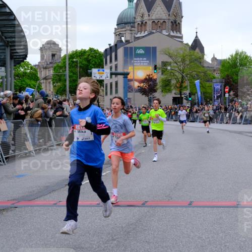 25.04.2026 - Das Zehntel Tim E. http://msf.ph/oto/9574272 25.04.2026 10:50:00 Ziel 5101, 5587, 6043, 6332, 6349, 6414, 6684, 6710, 7257, 7260, 7688, 7695, 7929, 7951, 8032, 8037, 8040, 8051, 8054 meine-sportfotos.de