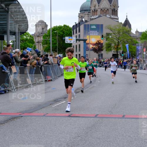 25.04.2026 - Das Zehntel Tim E. http://msf.ph/oto/9574280 25.04.2026 10:50:02 Ziel 5101, 5587, 6043, 6066, 6349, 6414, 6684, 6710, 7257, 7260, 7688, 7695, 7929, 7951, 8037, 8040, 8051, 8054 meine-sportfotos.de