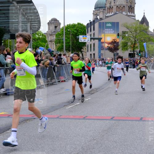 25.04.2026 - Das Zehntel Tim E. http://msf.ph/oto/9574286 25.04.2026 10:50:02 Ziel 5101, 5587, 6043, 6066, 6349, 6414, 6684, 6710, 7257, 7260, 7688, 7695, 7929, 7951, 8037, 8040, 8051, 8054 meine-sportfotos.de