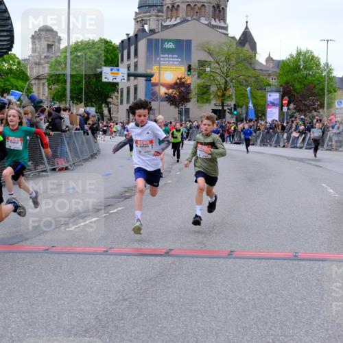 25.04.2026 - Das Zehntel Tim E. http://msf.ph/oto/9574290 25.04.2026 10:50:03 Ziel 5587, 6043, 6059, 6066, 6349, 6414, 6684, 6710, 7257, 7260, 7393, 7582, 7688, 7695, 7929, 7951, 8037, 8040, 8054 meine-sportfotos.de