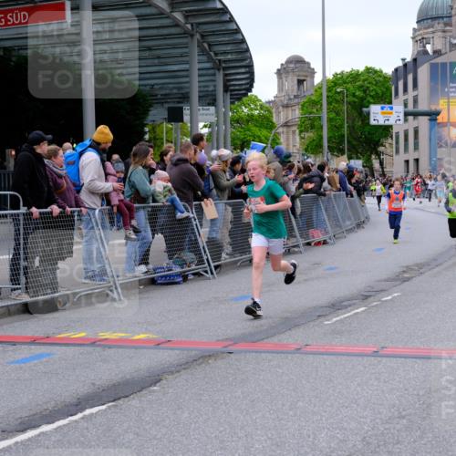 25.04.2026 - Das Zehntel Tim E. http://msf.ph/oto/9574299 25.04.2026 10:50:05 Ziel 5391, 5587, 6059, 6066, 6119, 6349, 6414, 6710, 7257, 7260, 7393, 7582, 7688, 7929, 7951, 8037, 8054 meine-sportfotos.de