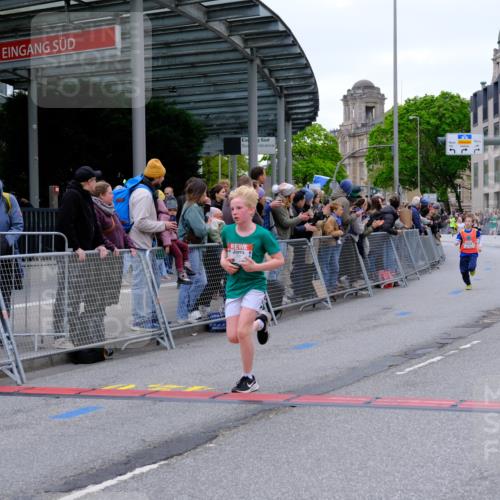 25.04.2026 - Das Zehntel Tim E. http://msf.ph/oto/9574303 25.04.2026 10:50:06 Ziel 5391, 6059, 6066, 6119, 6141, 6414, 6710, 7260, 7393, 7501, 7582, 7688, 7929, 7951, 8037, 8054 meine-sportfotos.de