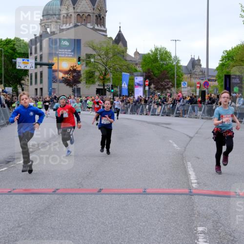 25.04.2026 - Das Zehntel Tim E. http://msf.ph/oto/9574312 25.04.2026 10:50:09 Ziel 5391, 6000, 6059, 6066, 6119, 6141, 6410, 6510, 6533, 6710, 7393, 7501, 7582, 7929, 7951, 8037, 8054 meine-sportfotos.de