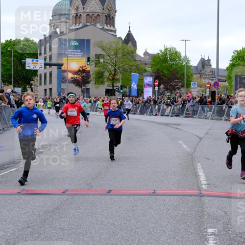25.04.2026 - Das Zehntel Tim E. http://msf.ph/oto/9574313 25.04.2026 10:50:09 Ziel 5391, 6000, 6059, 6066, 6119, 6141, 6410, 6510, 6533, 6710, 7393, 7501, 7582, 7929, 7951, 8037, 8054 meine-sportfotos.de