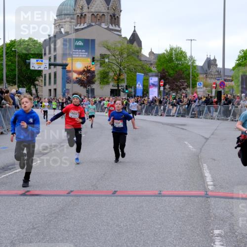 25.04.2026 - Das Zehntel Tim E. http://msf.ph/oto/9574314 25.04.2026 10:50:09 Ziel 5391, 6000, 6059, 6066, 6119, 6141, 6410, 6510, 6533, 6710, 7393, 7501, 7582, 7929, 7951, 8037, 8054 meine-sportfotos.de