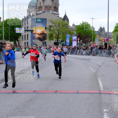 25.04.2026 - Das Zehntel Tim E. http://msf.ph/oto/9574315 25.04.2026 10:50:09 Ziel 5391, 6000, 6059, 6066, 6119, 6141, 6410, 6510, 6533, 6710, 7393, 7501, 7582, 7929, 7951, 8037, 8054 meine-sportfotos.de