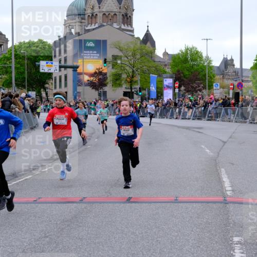 25.04.2026 - Das Zehntel Tim E. http://msf.ph/oto/9574318 25.04.2026 10:50:09 Ziel 5391, 6000, 6059, 6066, 6119, 6141, 6410, 6510, 6533, 6710, 7393, 7501, 7582, 7929, 7951, 8037, 8054 meine-sportfotos.de