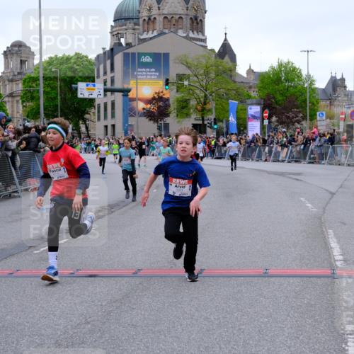 25.04.2026 - Das Zehntel Tim E. http://msf.ph/oto/9574321 25.04.2026 10:50:10 Ziel 5036, 5391, 6000, 6059, 6066, 6119, 6141, 6410, 6510, 6525, 6533, 7393, 7501, 7582, 7929, 7951, 8054 meine-sportfotos.de