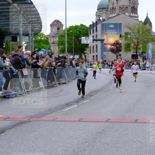 25.04.2026 - Das Zehntel Tim E. http://msf.ph/oto/9574327 25.04.2026 10:50:11 Ziel 5036, 5391, 6000, 6059, 6066, 6119, 6141, 6410, 6510, 6525, 6533, 6555, 7393, 7501, 7582, 7951 meine-sportfotos.de