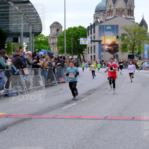 25.04.2026 - Das Zehntel Tim E. http://msf.ph/oto/9574330 25.04.2026 10:50:11 Ziel 5036, 5391, 6000, 6059, 6066, 6119, 6141, 6410, 6510, 6525, 6533, 6555, 7393, 7501, 7582, 7951 meine-sportfotos.de
