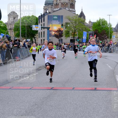 25.04.2026 - Das Zehntel Tim E. http://msf.ph/oto/9574343 25.04.2026 10:50:14 Ziel 5036, 5391, 5482, 6000, 6059, 6066, 6119, 6141, 6410, 6510, 6525, 6533, 6555, 7331, 7393, 7501, 7582, 7704 meine-sportfotos.de